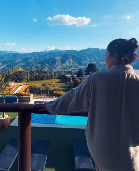 VIVE PARADISE - UNICA HOSTERIA TERMAL Only Adult a solo 15 minutos de la ciudad, Book  Antioquia hoteller med pool, Swimmingpool