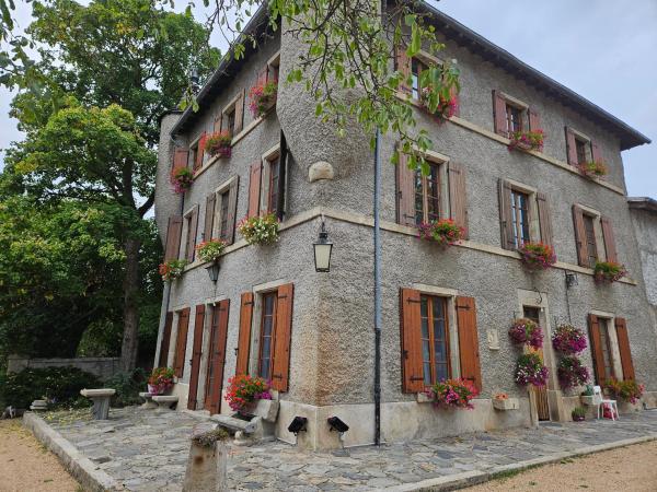 Domaine d'Eden - Château les Tourelles, Book  Beaulieu Rhône-Alps