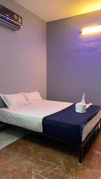 I grand Home Stay, Book  Tallākulam 