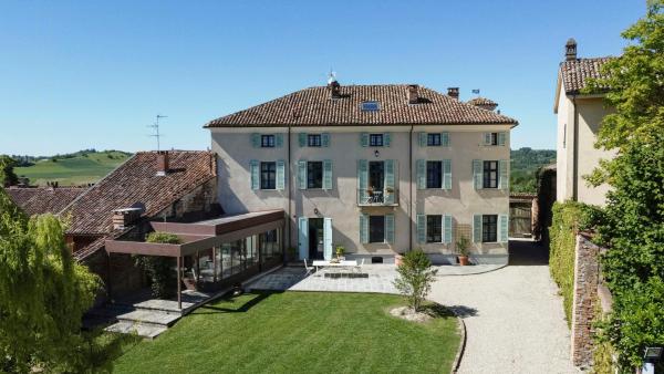 Historic Villa In The Monferrato Villages, Book  Colcavagno Piedmont