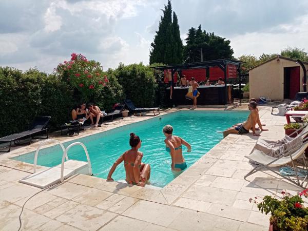 Le Val des Nymphes Petit déj compris, piscine, parking, Book  Colonzelle Drôme Provençale