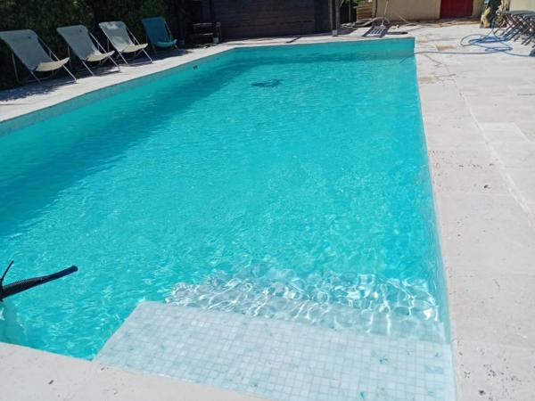 Le Val des Nymphes Petit déj compris, piscine, parking, Book  Colonzelle Drôme Provençale