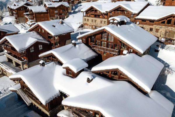 Les Chalets de Marie, ski aux pieds, station La Rosière 1 850m, Book Chalet Montvalezan Rhône-Alps