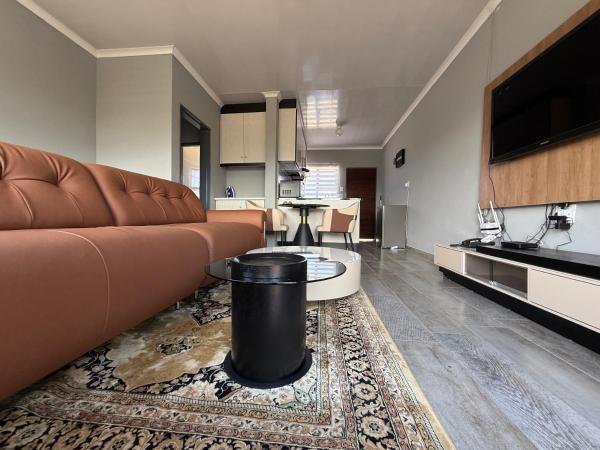 The Residence Apartments, Book  Maseru hoteller med parkering, Parkering