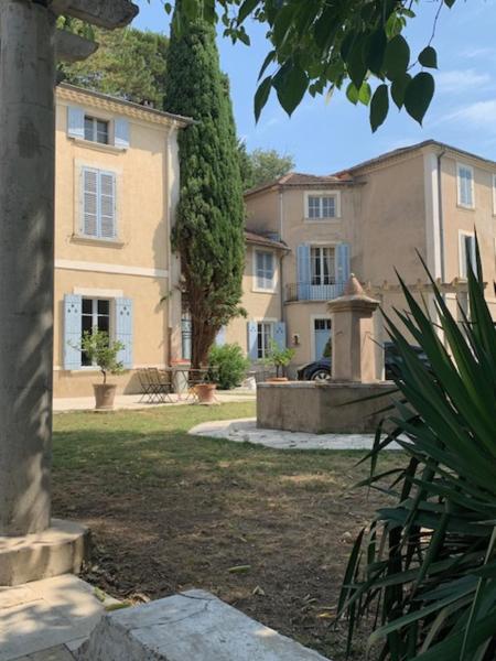 Château Sainte BARBE, Book  Hoteller i Mont Ventoux med pool, Swimmingpool