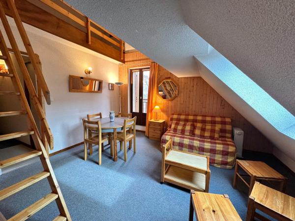 Appartement cosy 2 pièces pour 4 pers à Villard-de-Lans - FR-1-515-233, Book  Hoteller i Rhône-Alps med parkering, Parkering