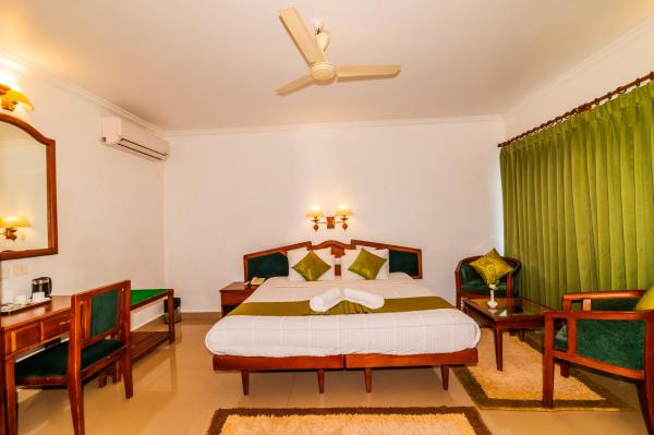 Periyar Meadows Leisure Hotel, Book  Thekkady New Delhi