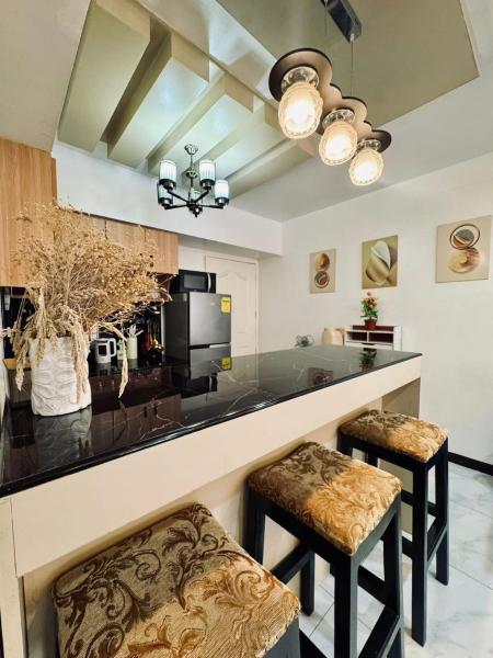 Condo in Manila, Book  Luzon hoteller med parkering, Parkering