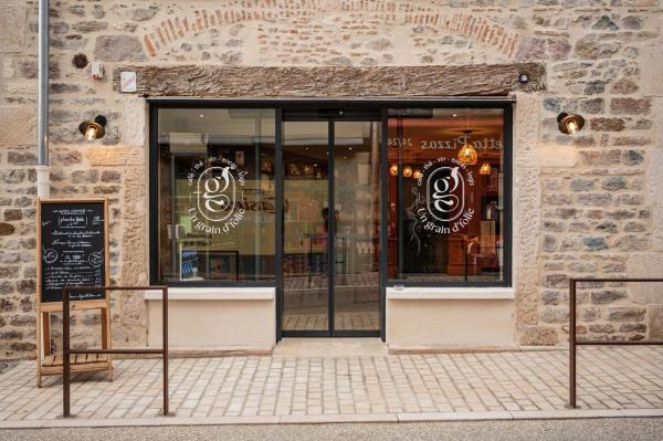 Un grain dfolie, Book  Villie-Morgon Beaujolais