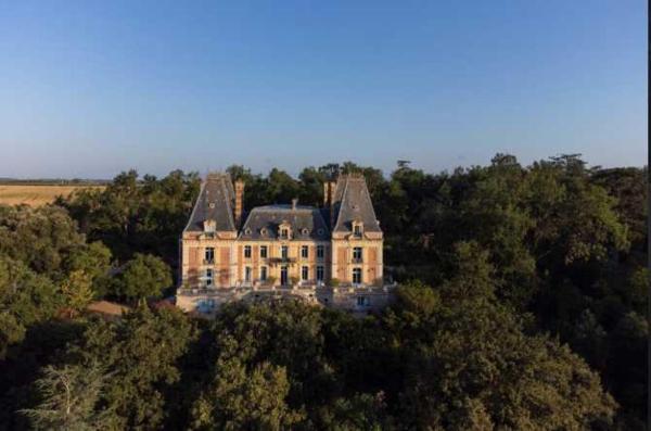 Château Stay - 1BR 4P with Pool & Park Access, Book  Fajolles 