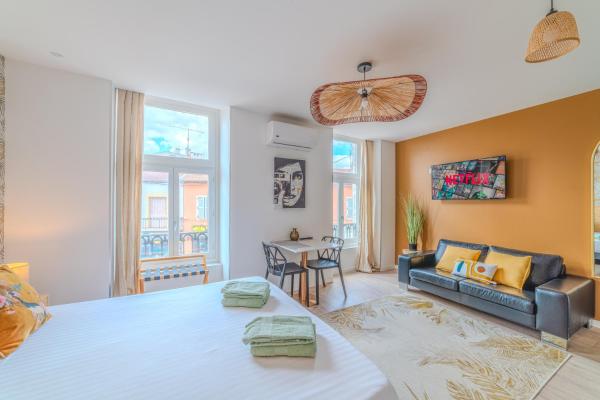 Villa Floréa 6-8p - 3 salles de bains 4ch Parking, Book  Roanne Paris