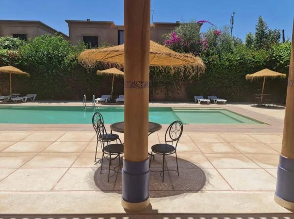 Villa à targa, Book  Marrakech-Tensift-Haouz hoteller med pool, Swimmingpool
