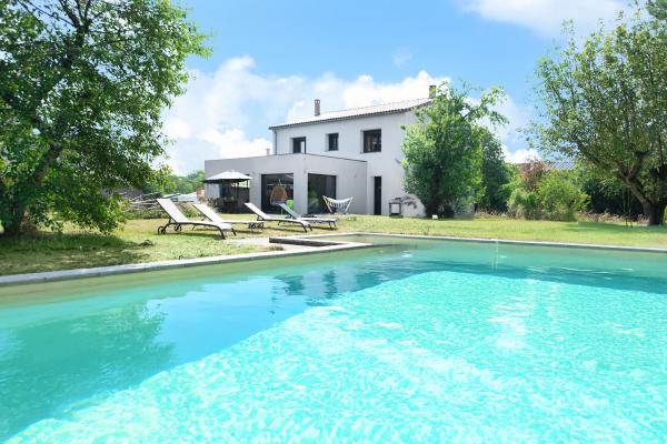 Villa à Castres, Maison 10 personnes avec piscine privée, jardin et 5 chambres, Book  Castres hoteller med pool, Swimmingpool