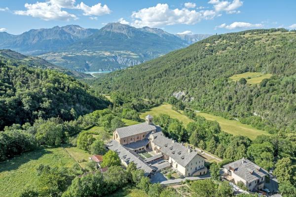 Gîtes à La Ferme Du Marquisat, Book  Crots Lac de Serre-Ponçon