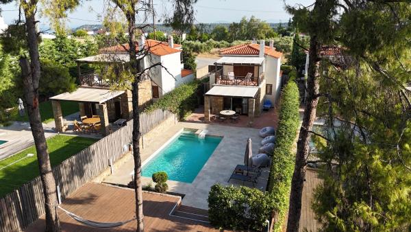 Velvet Pines Villa, Elani by Halkidiki Villas, Book  Hoteller i Elani med pool, Swimmingpool