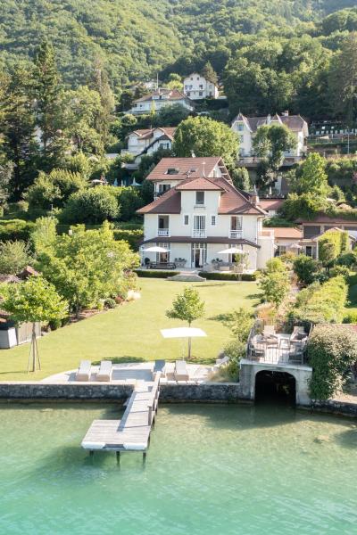 Villa des Pensières, Book  Hoteller i Rhône-Alps med parkering, Parkering