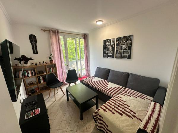 Metro Lakeside, Book  Creteil Val de Marne