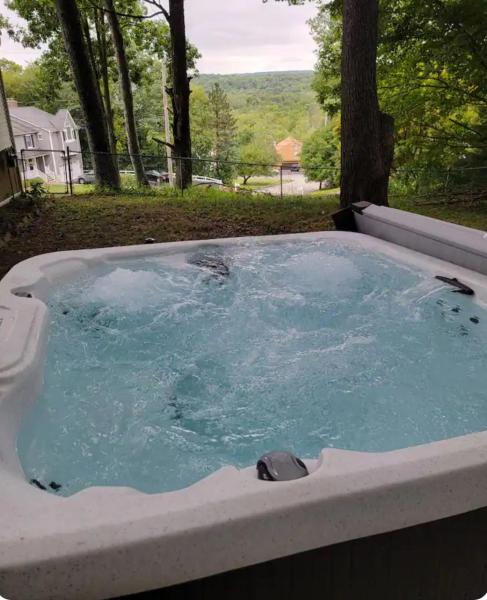 Mountain View Villa with HotTub-MovieTheater Fire Pit Gameroom, Book  West Milford New Jersey
