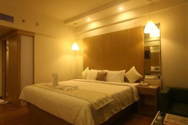 Manowa Group, Book  Kochi New Delhi