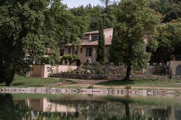 Domaine de Muscapeau, Book  Tourves Green Provence