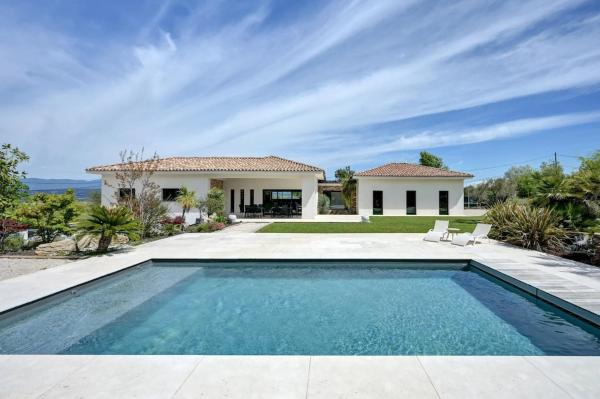 Villa Cali-Provence, Book  Carros hoteller med pool, Swimmingpool
