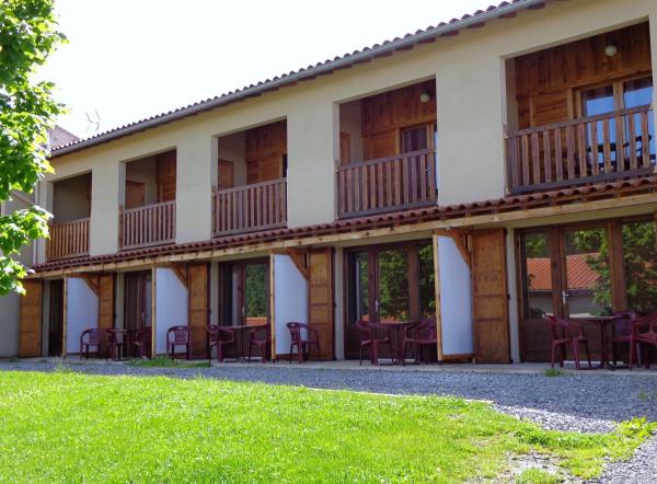 Hôtel du Mont Bar, Book  Hoteller i Rhône-Alps med parkering, Parkering