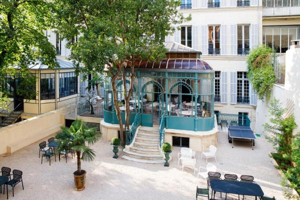 Maison Marseille-Longchamp - Havre Art Déco & Business - Vieux-Port - Gare, Book  Hoteller i Carros med parkering, Parkering