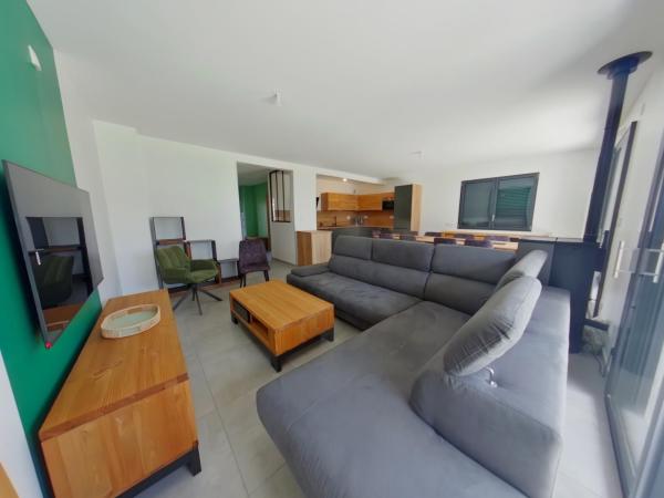 Maison confort aux Rousses, 12 pers, proche ski et lac - FR-1-834-6, Book  Hoteller i Burgund med parkering, Parkering