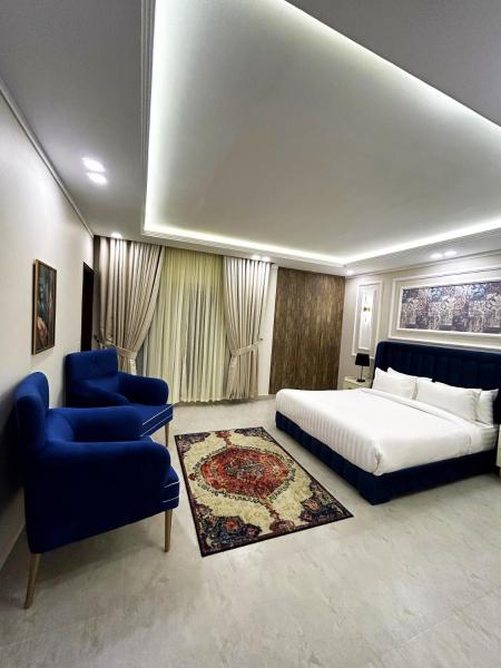 Rashha Suites Jhika Gali Murree, Book  Hoteller i Punjab Region med parkering, Parkering