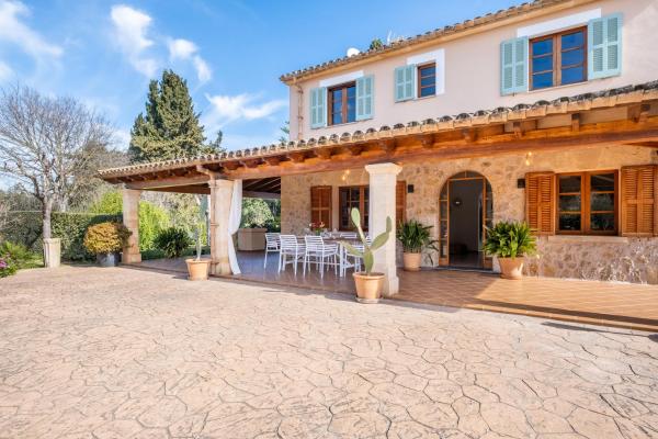 Villa Guillem, Book  El Port Mallorca