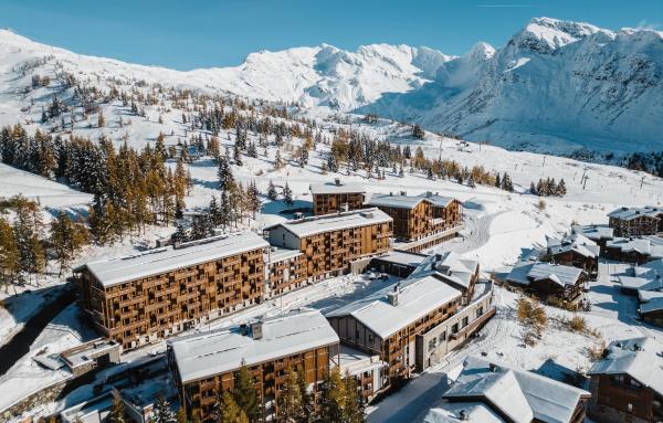travelski home premium - Résidence LÉcrin Blanc 4 étoiles, Book  Hoteller i Rhône-Alps. med parkering, Parkering