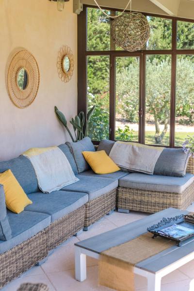 Villa les Oliviers, Book  Hoteller i Aubignan med pool, Swimmingpool