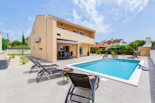 Villa Marija by Istrialux, Book  Kakma Zadar County