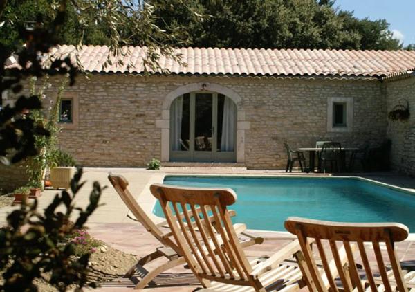 Villa spacieuse à Chamaret avec piscine privée, Book  Chamaret Marseille