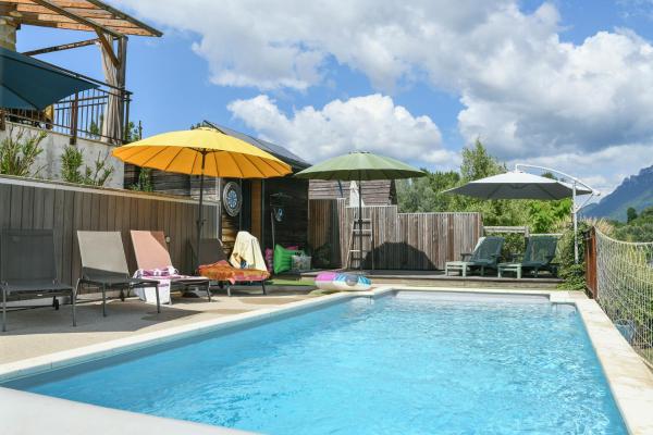 La Grange Du Paris, Book  Hoteller i Rhône-Alps. med parkering, Parkering