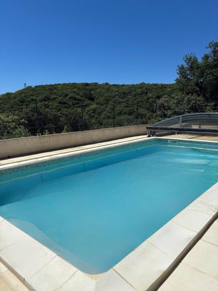 Villa Crusoe - Ardèche, Book  Hoteller i Rhône-Alps med pool, Swimmingpool