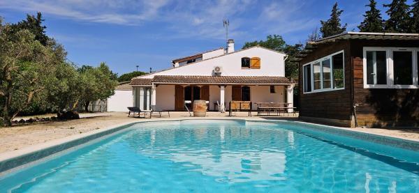 Villa en Provence avec piscine, Book  Senas Alpilles