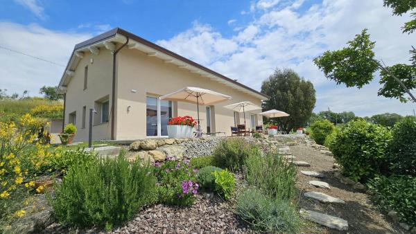 Panoramic Villa In The Lucca Hills, Book  Capannori SPA hoteller, SPA