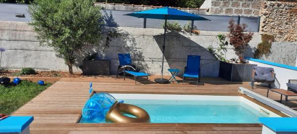 La Moustache Bleue, Book  Bouin 