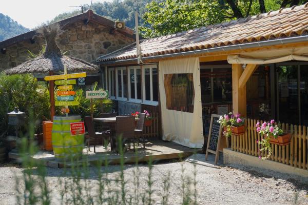 Camping Le Barutel, Book  Hoteller i Rhône-Alps med pool, Swimmingpool
