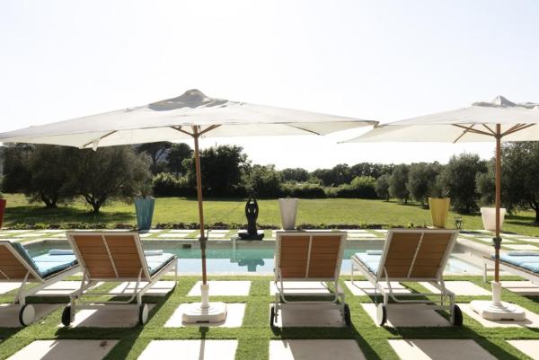 Bastide Blanche, Book  Hoteller i Rhône-Alps med pool, Swimmingpool