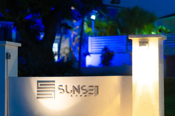 Sunset Lane Apartment Hotel, Book Lejlighed Saint James hoteller med pool, Swimmingpool