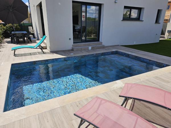 Villa neuve avec piscine, Book  Vauvert Gard