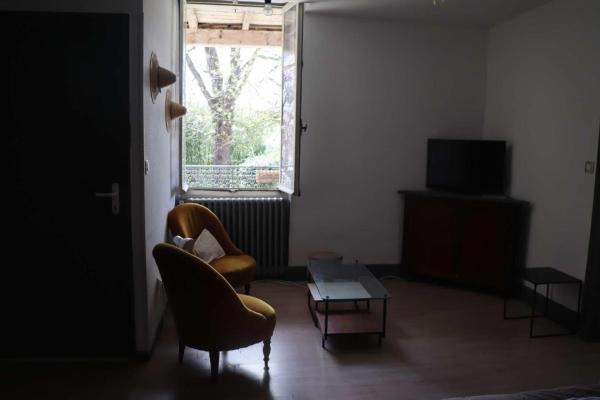 agréables studios avec terrasse sur jardin, Book  Caussade Tarn-et-Garonne