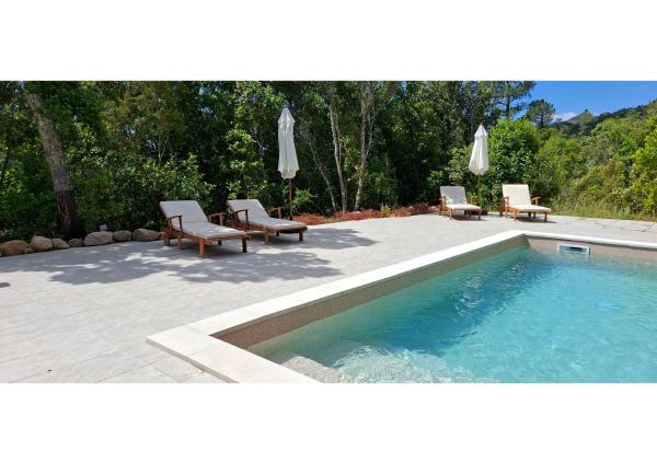 CASA DI RAMATTA - Chez lapicultrice, Book  Hoteller i Korsika med pool, Swimmingpool