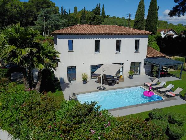 Villa Les Jasmins - Le Cannet-Vallauris - Modern with AC, ideal for fun and work, Book  Vallauris Alpes-Maritimes
