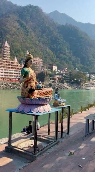 Modern Luxury 2BHK 2Baths 3AC Terrace View Lift Parking Tapovan, Book  Rishikesh Uttarakhand