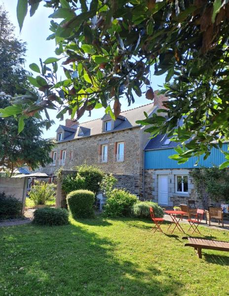 domaine Le Lac, Book  Bretagne hoteller med parkering, Parkering