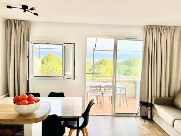 Village Pont Royal en Provence - maeva Home - Appartement climatisé 4 pièces 6 personnes - Sélection MAE-8791, Book  Mallemort Carros