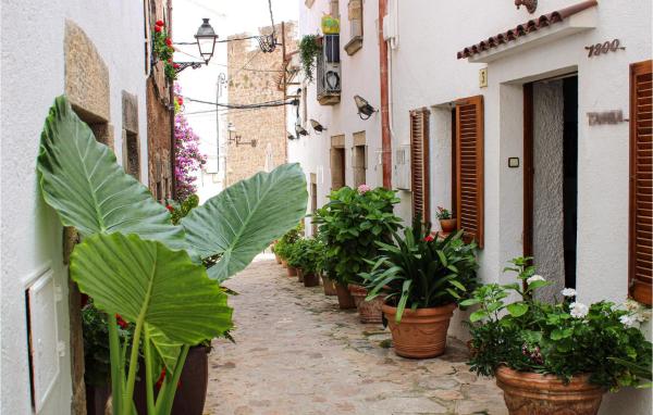 Stunning apartment in Tossa de Mar w/ WiFi and 2 Bedrooms, Book Lejlighed Tossa de Mar Costa Brava